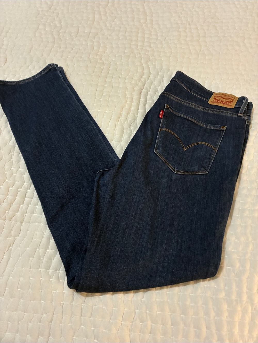 Levi's Women's 724 High Rise Dark Blue Straight Leg Jeans long